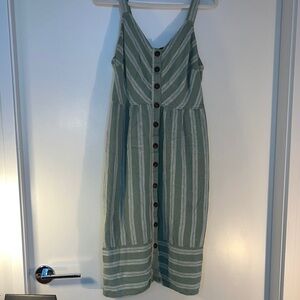 Universal Thread Green Striped Midi Dress